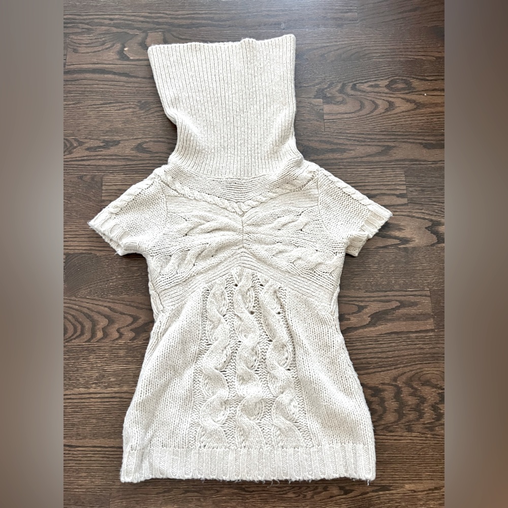 BCBG short sleeve sweater